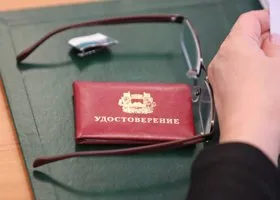 Новые депутаты курганской гордумы сдали удостоверения