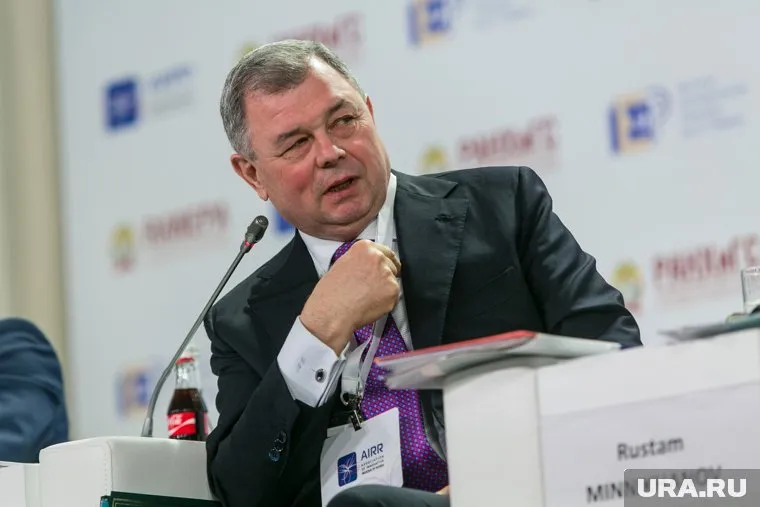 Анатолий Артамонов сказал, что его дальнейшая карьера зависит от президента РФ