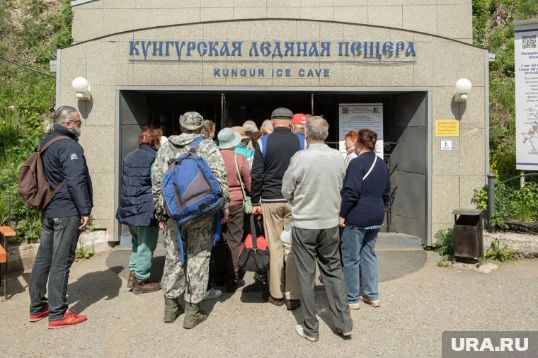 У туристов осталось несколько дней, чтобы попасть в Кунгурскую пещеру
