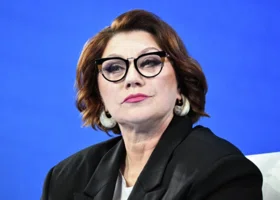 «Меня морили голодом и били»: Роза Сябитова рассказала об ошибках воспитания