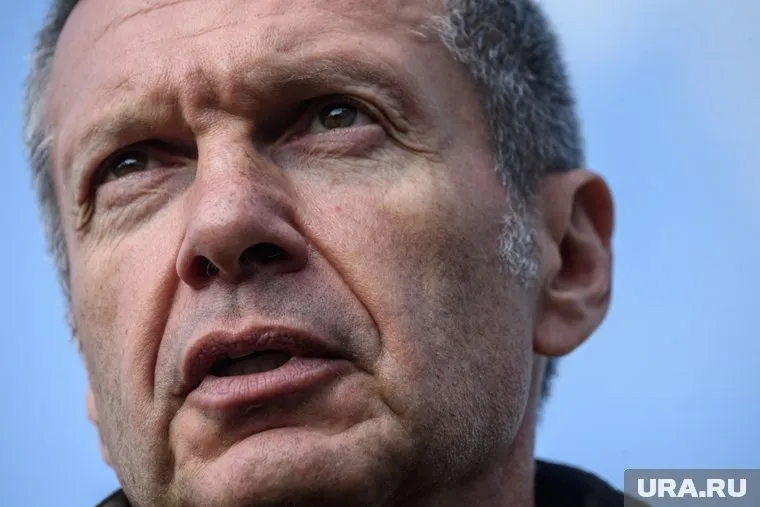 Соловьев рассказал подробности об угрозах Мединскому