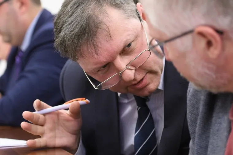 Совещание с представителями партий УрФО в полпредстве. Екатеринбург, шалютин борис