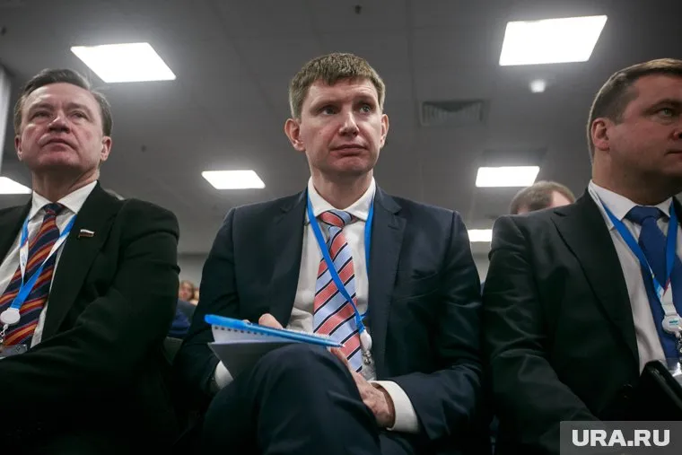 Максим Решетников (в центре) притормозил «чистку» в команде, доставшейся в наследство от Басаргина