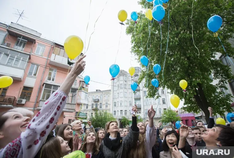 Украинский язык становится обязательным для всех сфер жизни