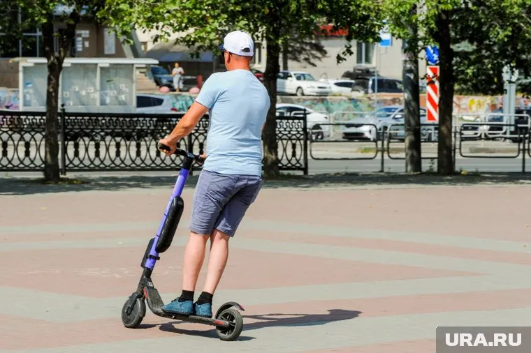 Самокатчикам придется снижать скорость в парках, а в некоторых местах и вовсе отказаться от этого вида транспорта