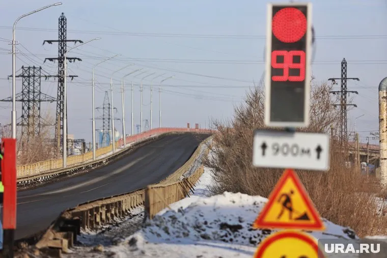 На 200-м километре трассы Пермь — Екатеринбург ремонтируют путепровод