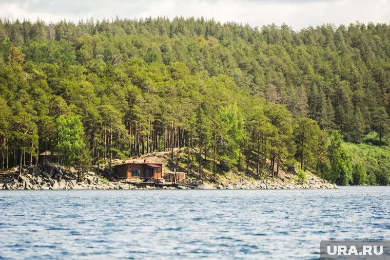 К выходным температура воды в озерах прогреется еще