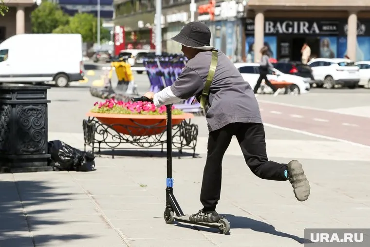 В Тюмени зафиксировано более двух тысяч нарушений с самокатами