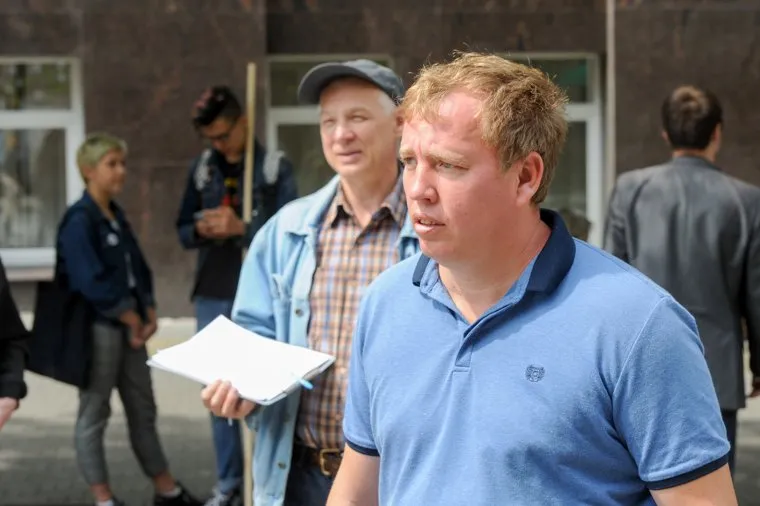 Сбор подписей партией Яблоко для жалобы в ЦИК. Челябинск