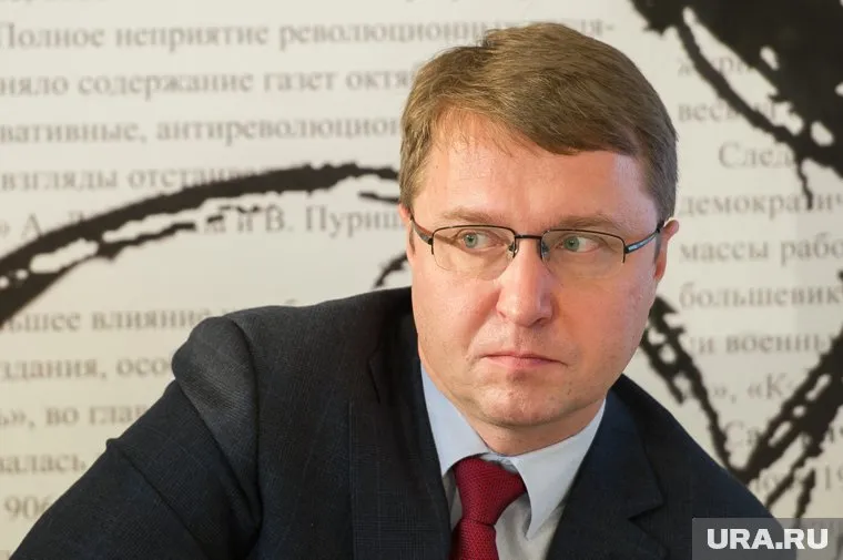 В кулуарных беседах чиновники признают Полянина неуправляемым