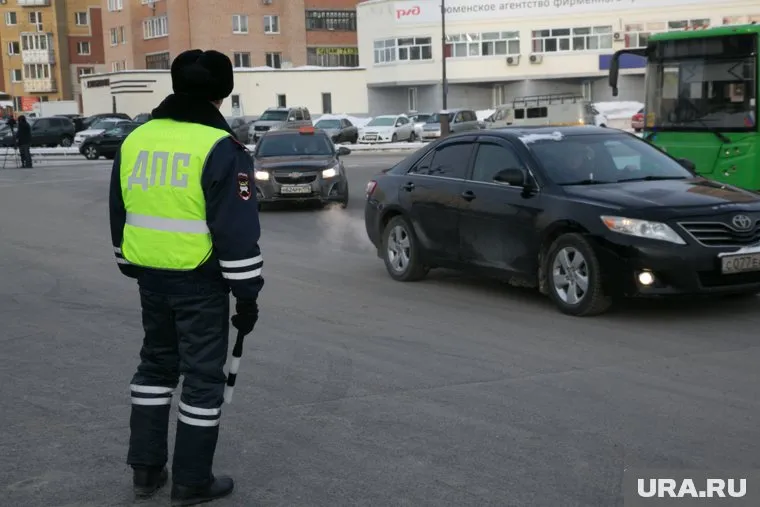 Водитель не остановился по требованию сотрудника ГИБДД