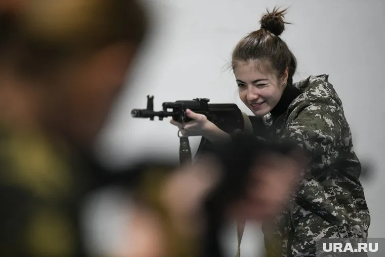 Курс начальной военной подготовки появится в школах с 1 сентября 2023 года