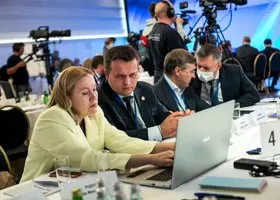 Кремль сократит время губернаторов в интернете