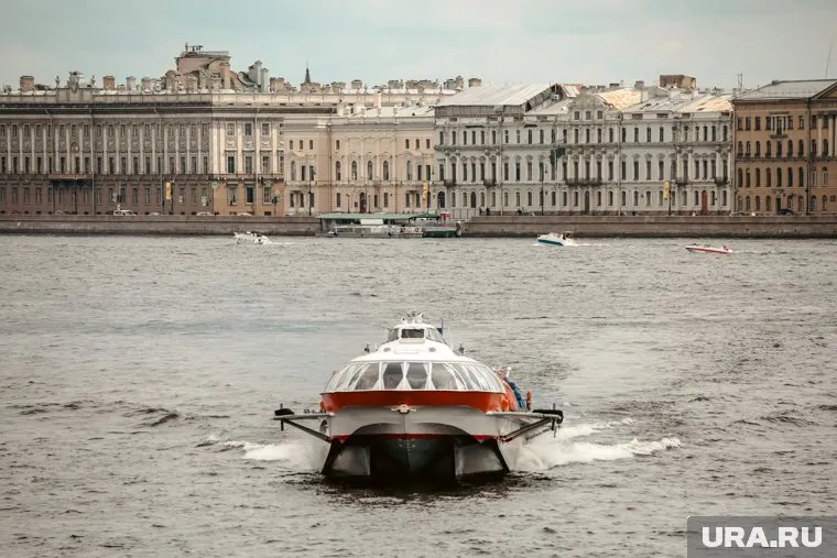 Затопление набережной охватило участок от Наличной улицы до улицы Кораблестроителей в Питере