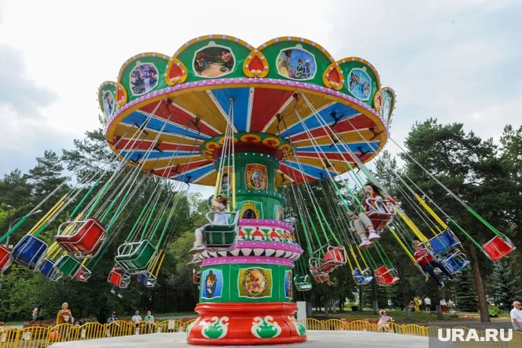 Тюменцы утверждают, что после карантина билеты на карусели подорожали