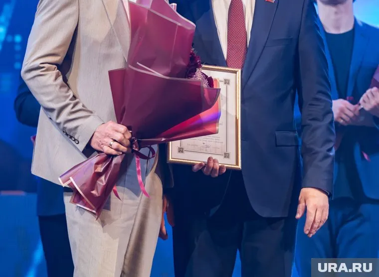 Всего наградили шестерых ноябрян