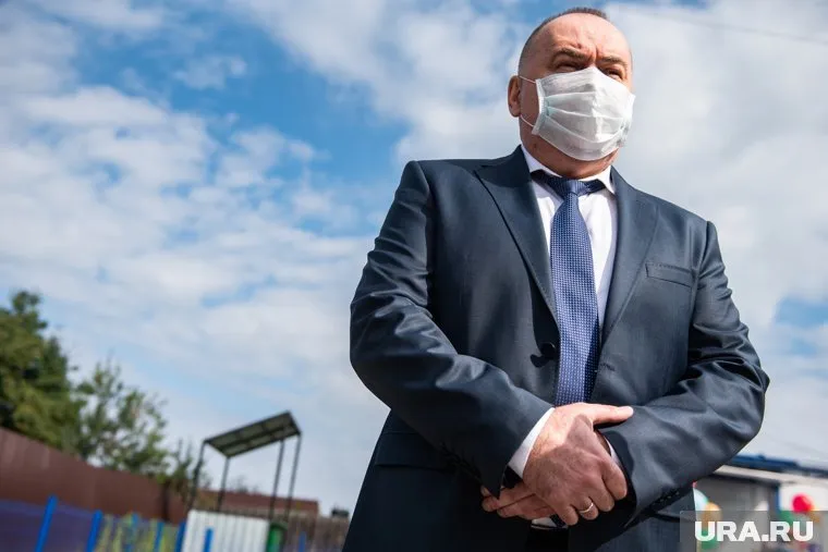 Андрей Карлов попросил жителей региона обращаться к врачам при возникновении кашля