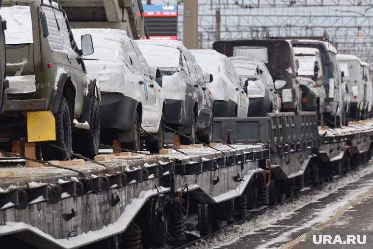 В состав груза для бойцов вошло сразу 29 автомобилей