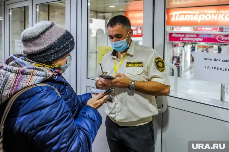В торговых центрах перестали спрашивать у посетителей QR-коды (фото из архива)