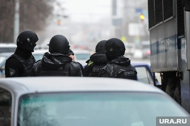 Полиция проводит проверку после драки депутатов и горожан