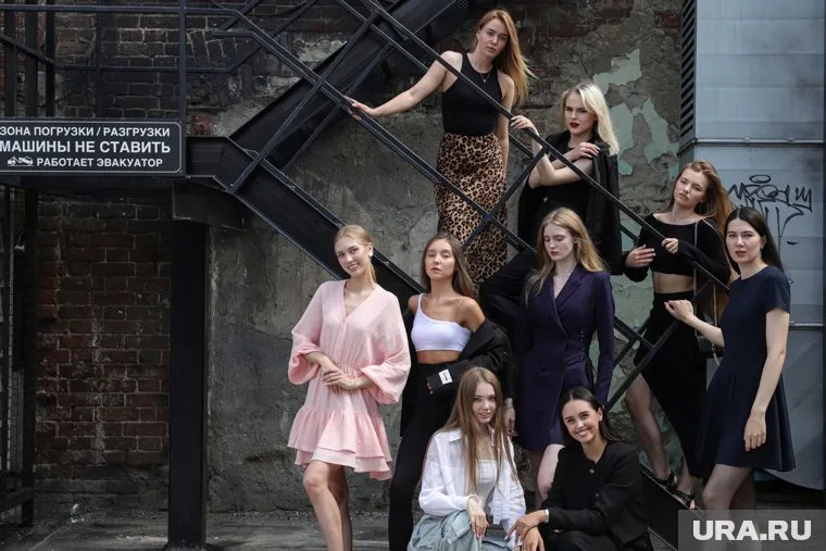 Только 12 девушек дойдут до финала конкурса красоты