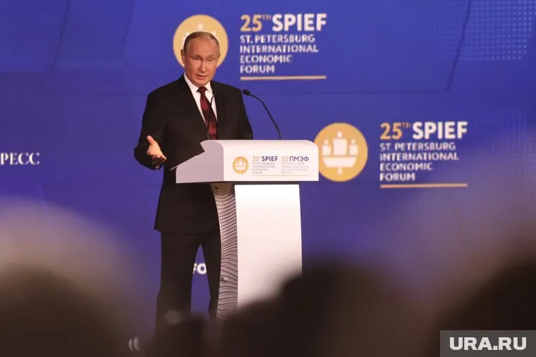 Признание Россией республик Донбасса было очень важно для них, заявил Путин