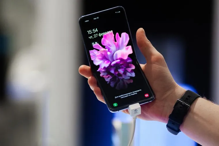 Новый Samsung Galaxy Z Flip. Екатеринбург