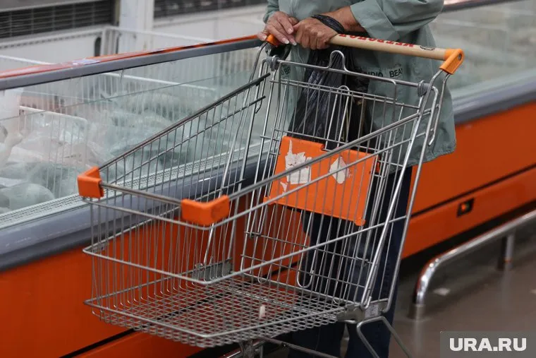 Продавать или отдавать просроченные продукты категорически запрещено