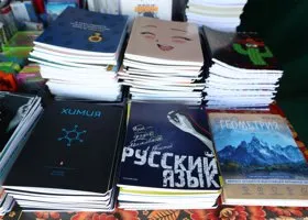 Челябинская область направила в Луганск две тонны школьных принадлежностей