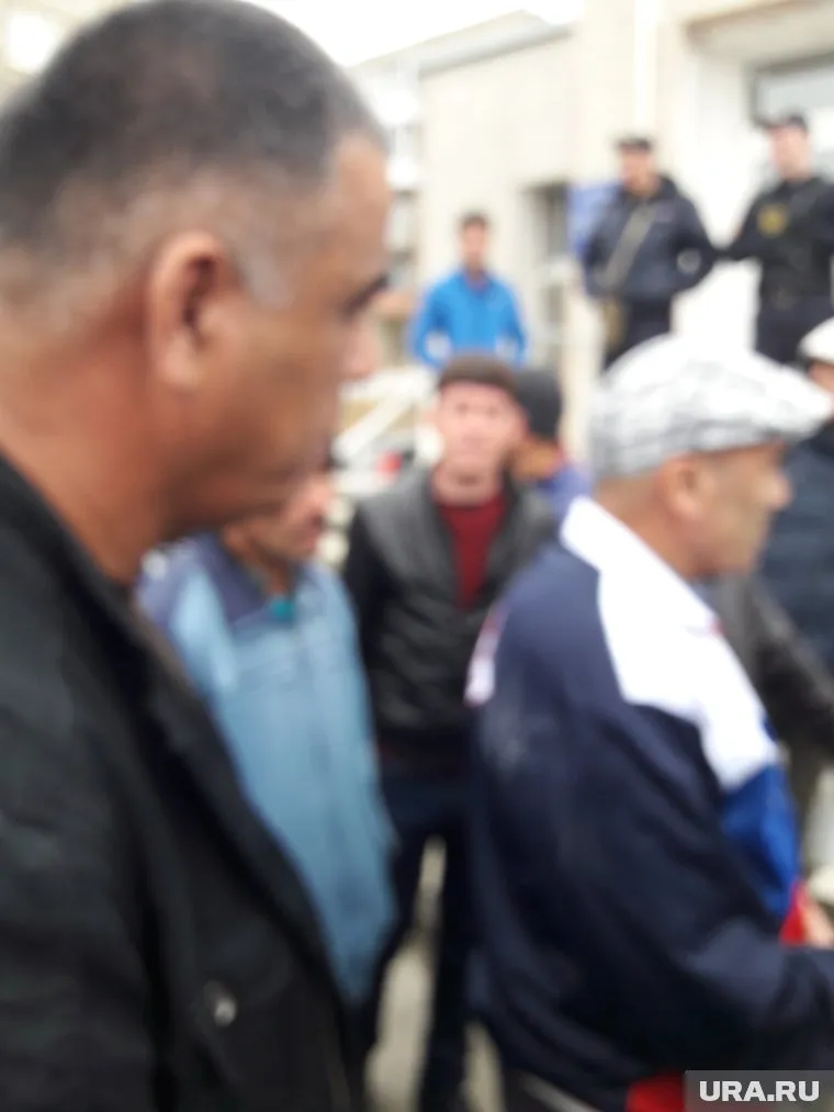 Для ее разгона пришлось вызвать несколько нарядов полиции