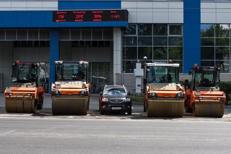 Дорожные работы на центральных улицах Екатеринбурга