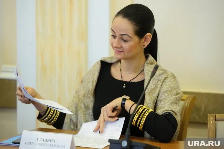 Медведев дал совет Глацких, прославившейся
из-за фразы «никто не просил вас рожать»