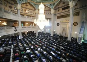 Российских полицейских обязали прочесть несколько сотен тысяч молитв