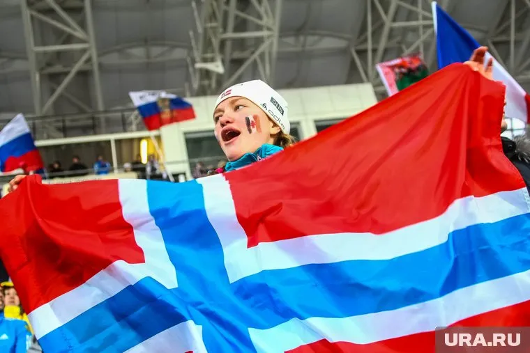 Ветераны СВО посоветовали Александру Молоковских быть осмотрительнее и не надевать на работу шапку с флагом Норвегии