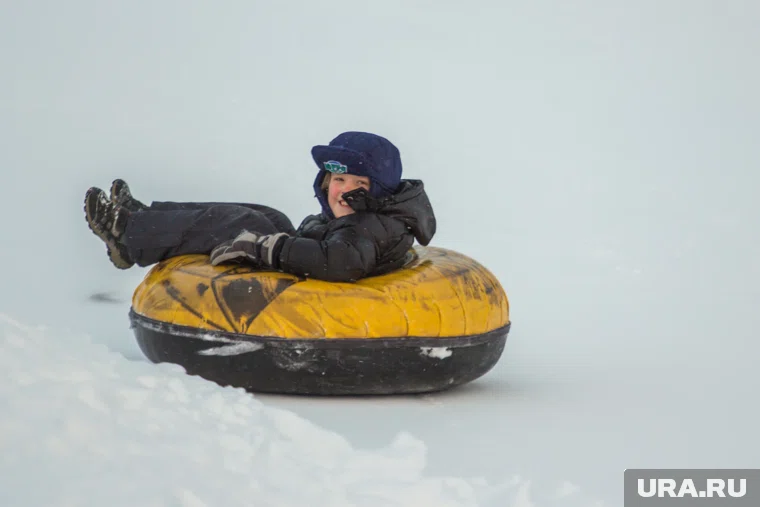 Из‑за глубокой посадки пассажир на тюбинге не может тормозить или менять направление