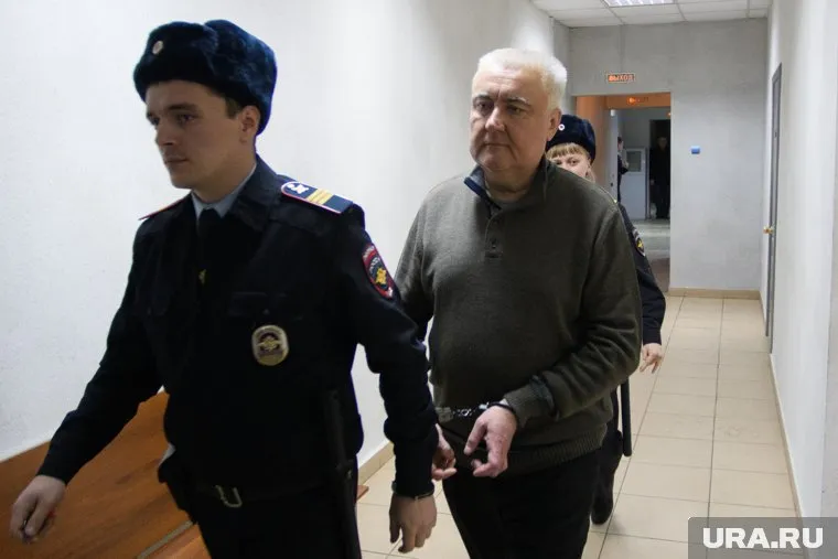 Глава свердловской магистрали обвиняется во взятках