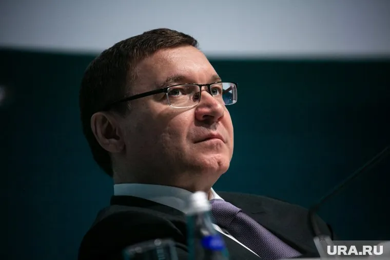 Владимир Якушев дал понять, что не конкурирует с коллегой из правительства РФ