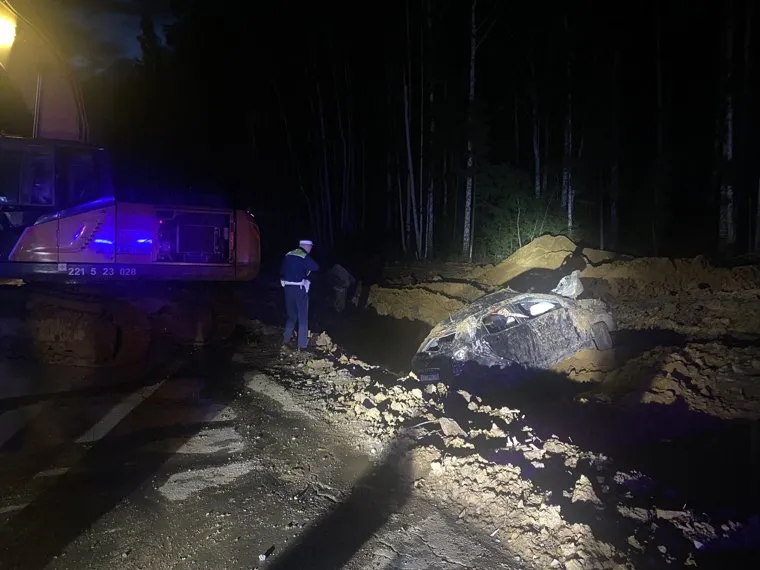 В результате аварии погиб пассажир иномарки