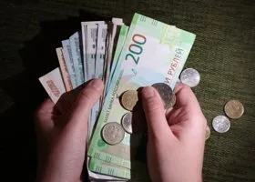 Бунтующие свердловские спасатели рассказали об окладах в 6 тысяч рублей