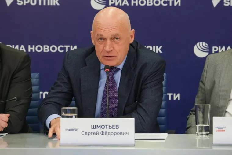 Церемония первой национальный премии "СВОИМ". Москва