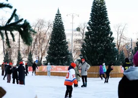 Власти Сургута собираются закрыть ледовой каток в центре города