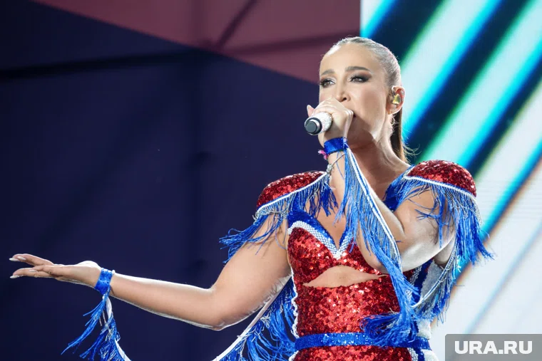 Аккаунт Бузовой взломали в октябре