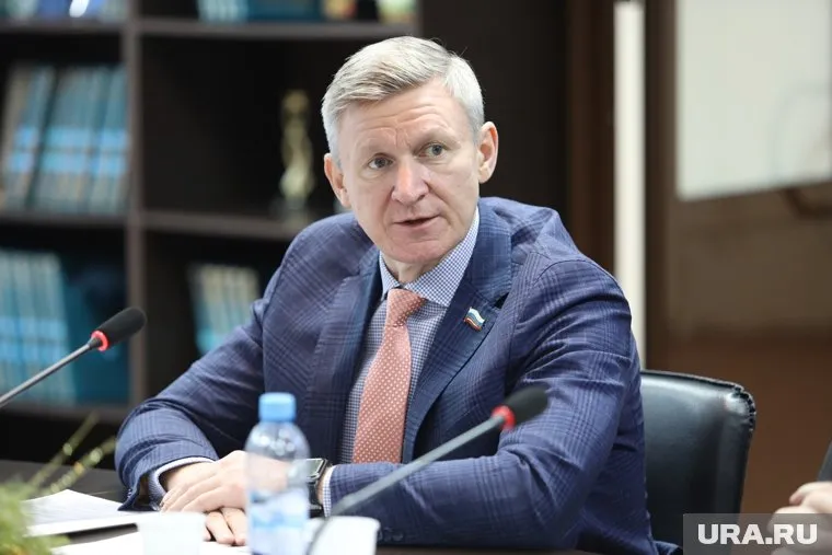 Спикер курганской облдумы Дмитрий Фролов будет помогать железнодорожному институту