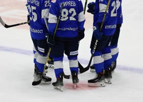 Хоккеист Александр Угольников перешел в ХК «Зауралье» из Кургана к брату Антону