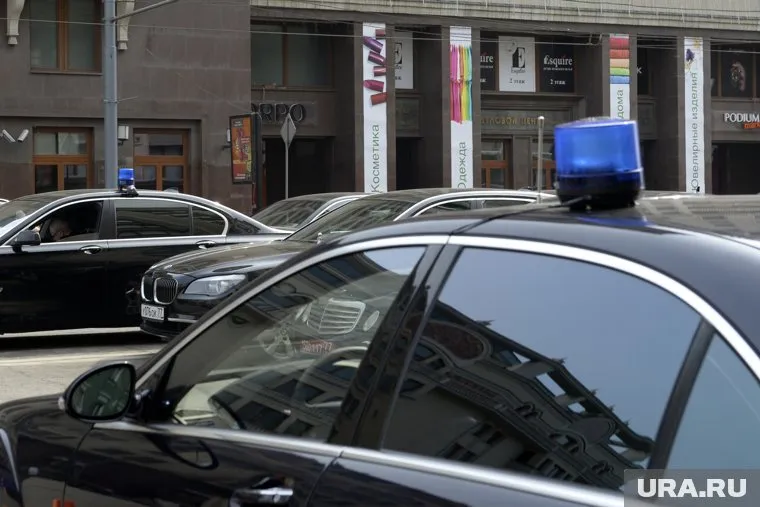 В РФ не хватает производственных мощностей для закупки отечественных автомобилей для чиновников