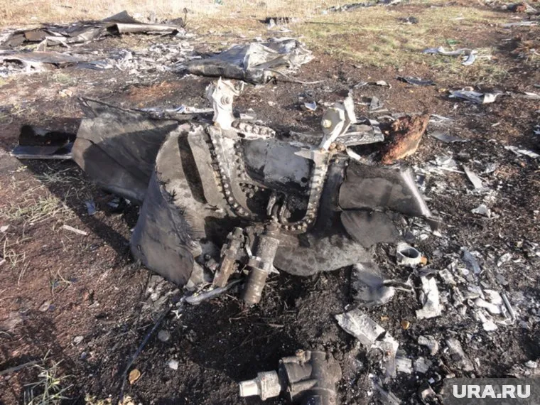 В результате крушения лайнера погибли 298 человек