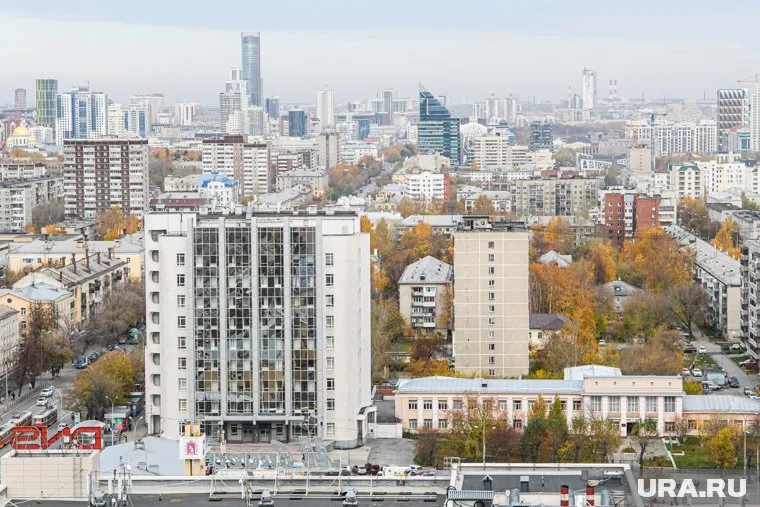 В середине октября 2023 года количество бронирований в Екатеринбурге выросло в 1,5 раза в сравнении с прошлым годом
