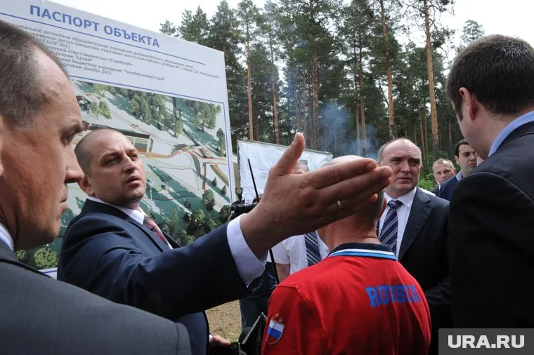 Вячеслава Жилина (слева) заподозрили в переделе коммунального рынка