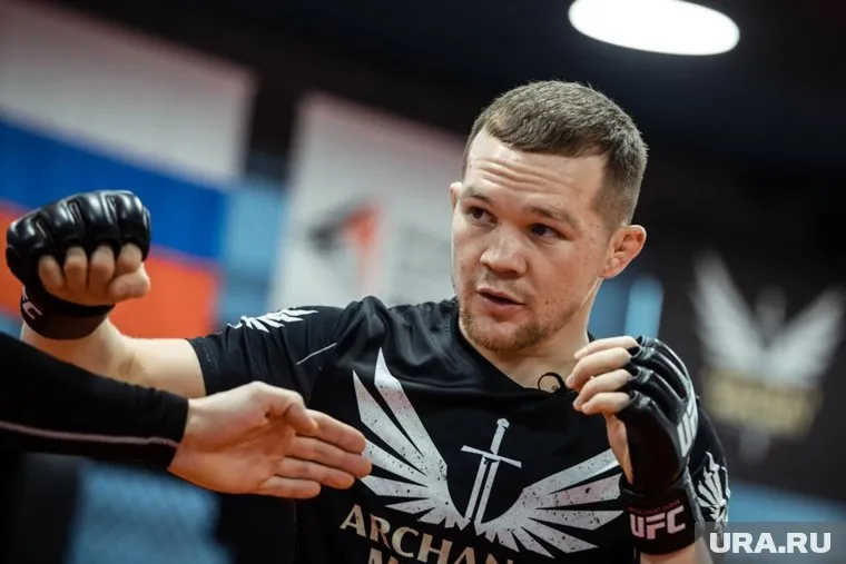 Петр Ян заявил, что готов лететь в любую точку мира ради пояса