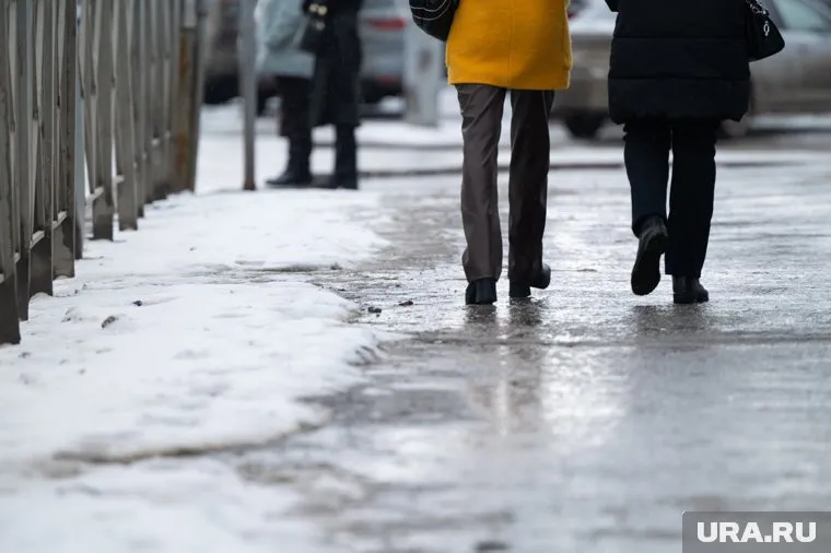 Екатеринбуржцы столкнулись с последствиями стихии